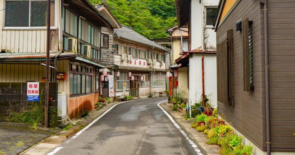 レトロな雰囲気が漂う川内高城温泉の情緒ある温泉街